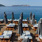 Sea View 3*