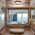 Sea View Hotel 3*
