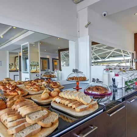 Sea View Отель 3*